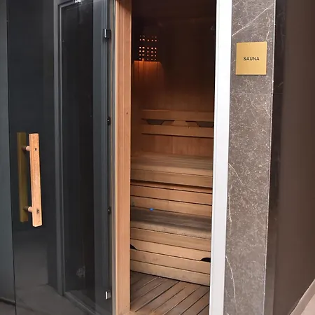 Yakut Apartment